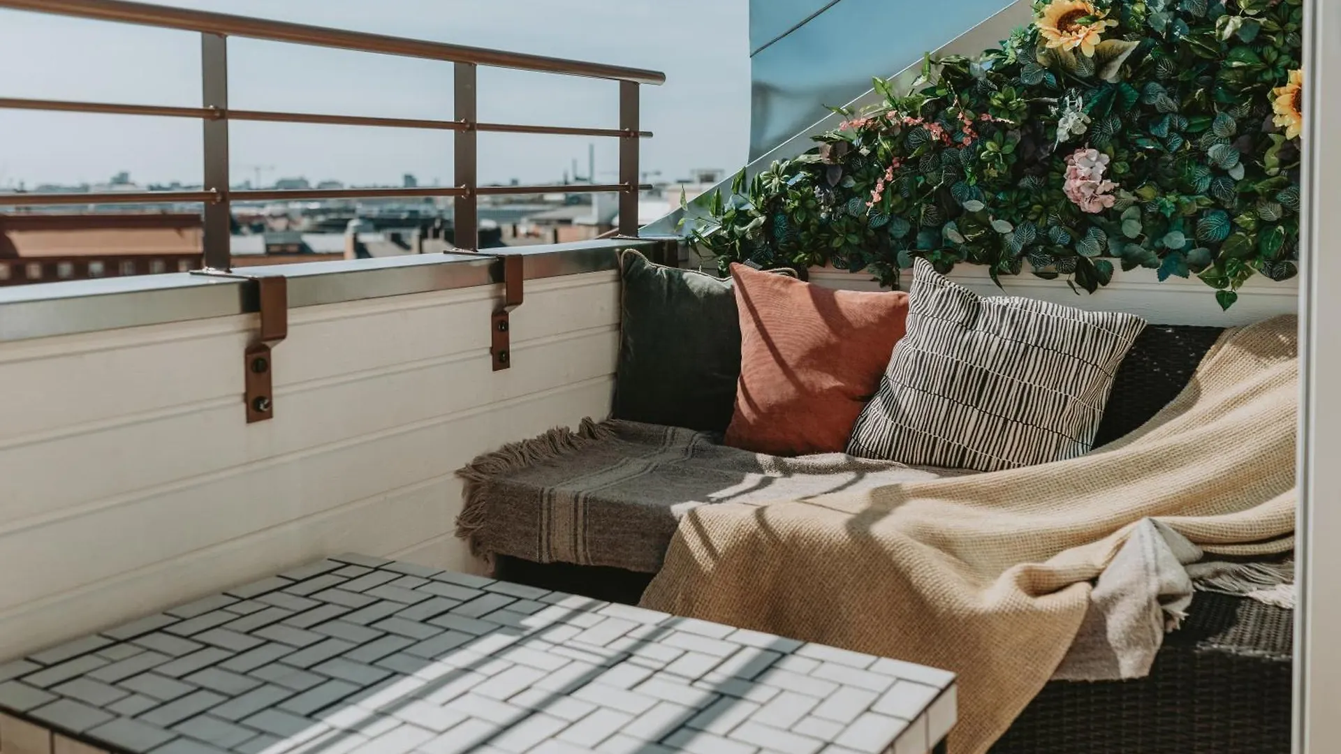 Seaview Loft With Private Balcony And Sauna Helsinki
